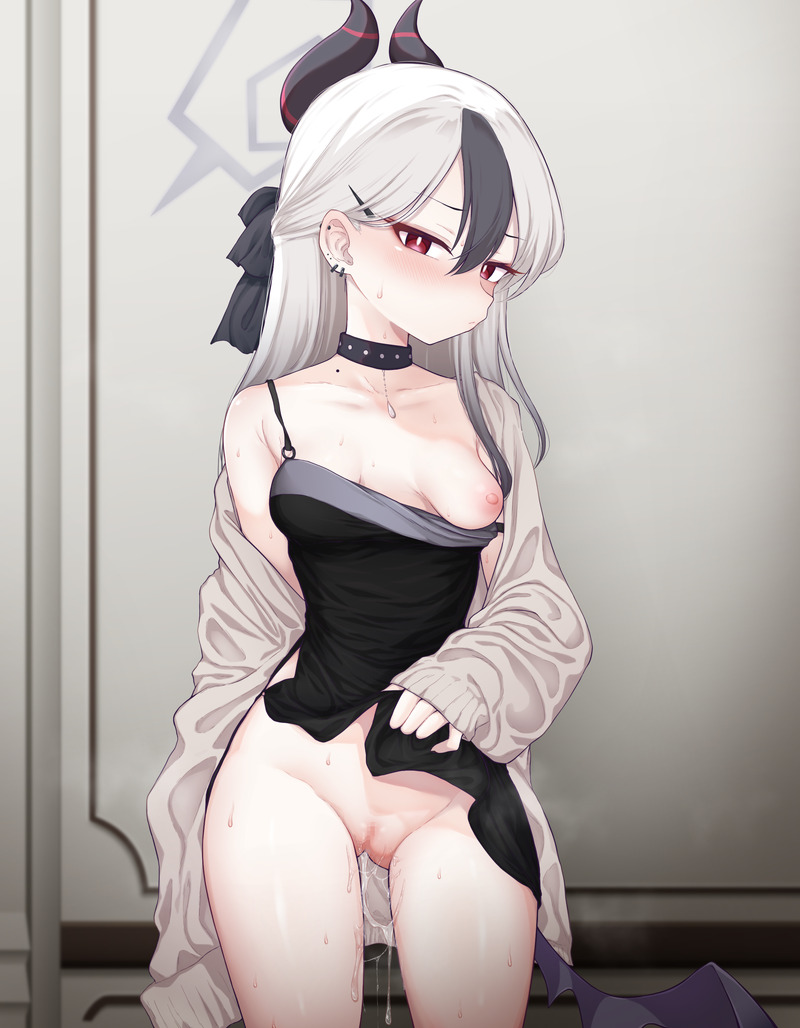 【二次】自分で服を捲って下着や身体を見せるたくし上げエロ画像 Part１１