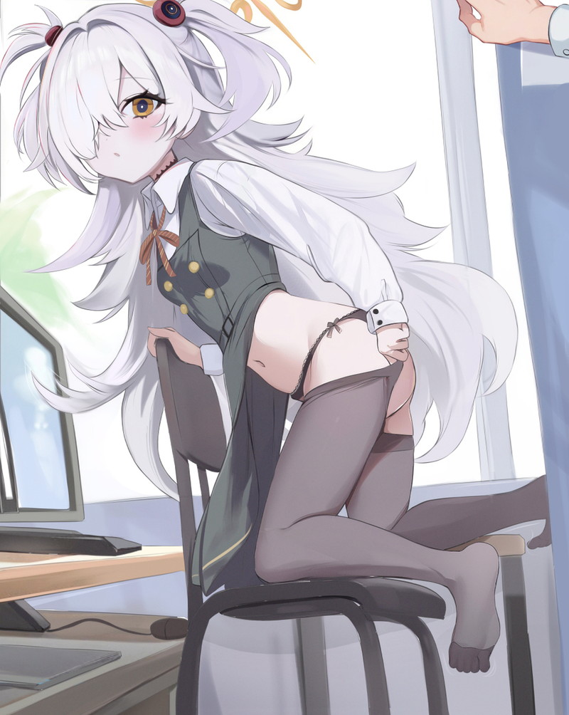 【二次】服や下着が脱げかかっている女の子たちのエロ画像 Part５０