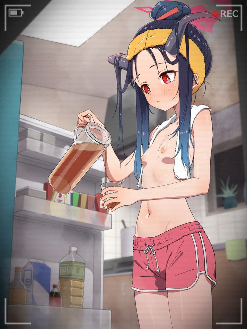 【貧乳】膨らみかけの小さなおっぱいのエロ画像 Part５３